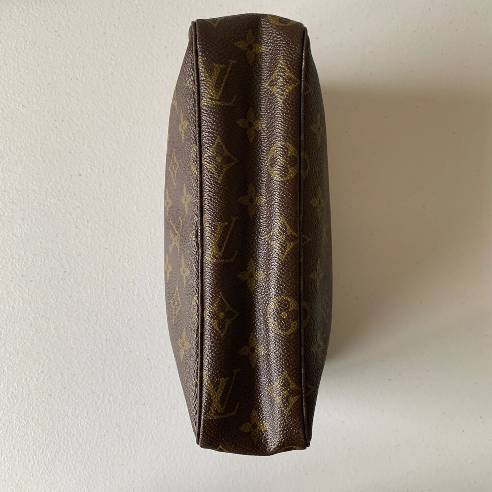Louis Vuitton monogram Cosmetic Pouch trousse toilette 23 authentic with COA - Picture 8 of 8